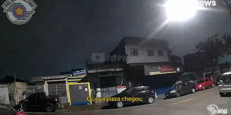 'A pizza chegou': câmera de PM mostra abordagem a homem preso por violência doméstica após mulher fazer pedido 'fake' ao 190