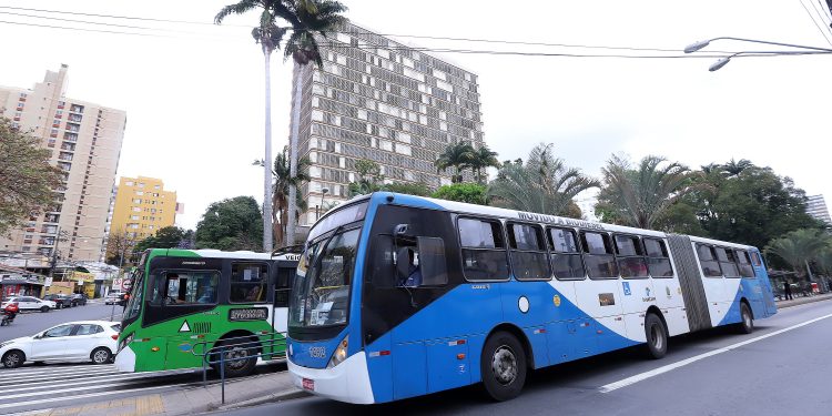 Homem é preso após exibir partes íntimas a passageiras de ônibus em Campinas